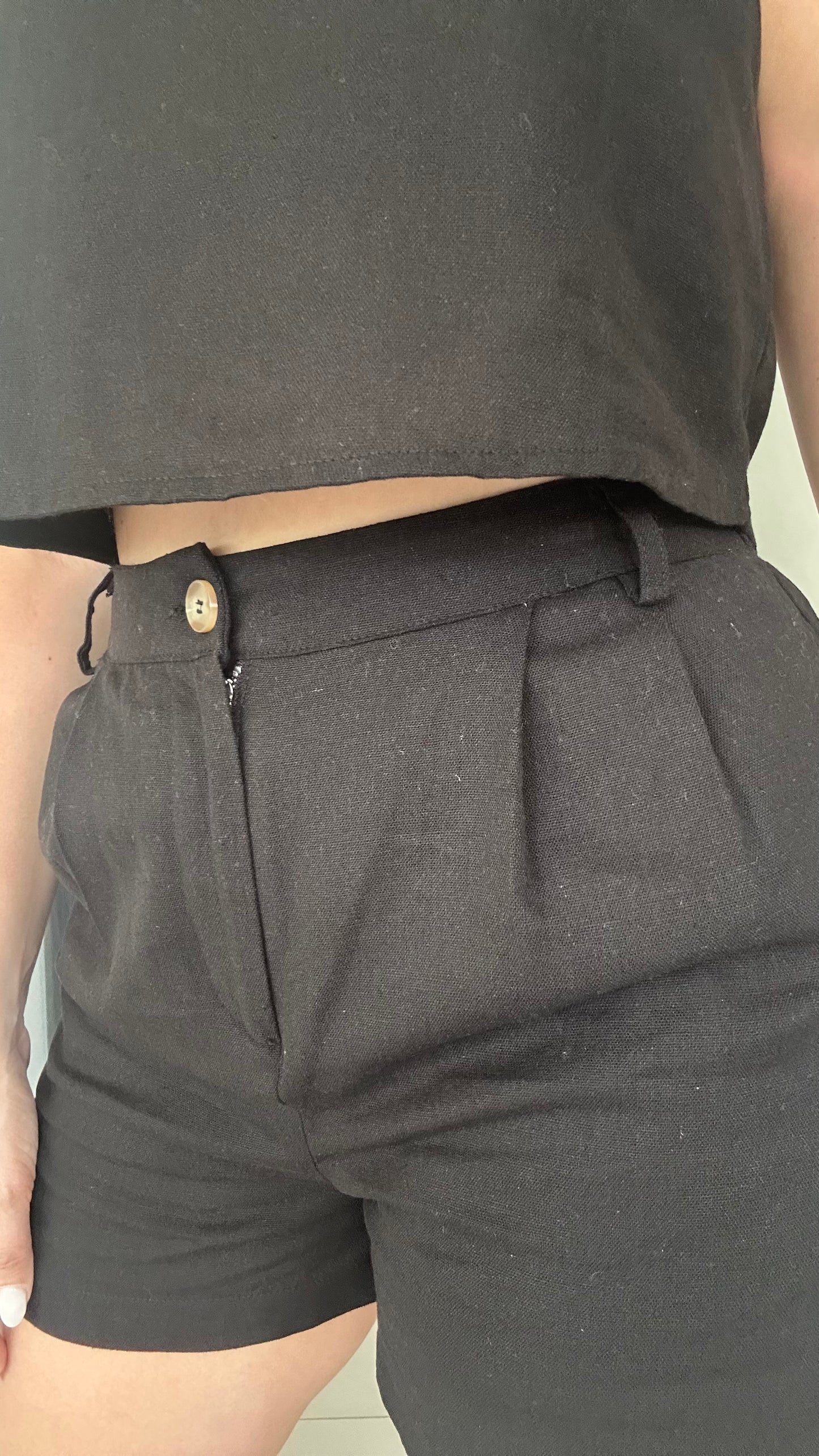 High waist front pleat shorts